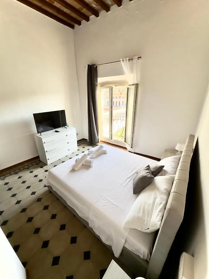 Lungarno Suite Pisa 0*,  Italy
